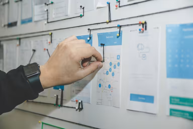 meilensteine projekt planung zwischenziele zusammenarbeit austausch mitarbeiter team smart ziele projektmanagement